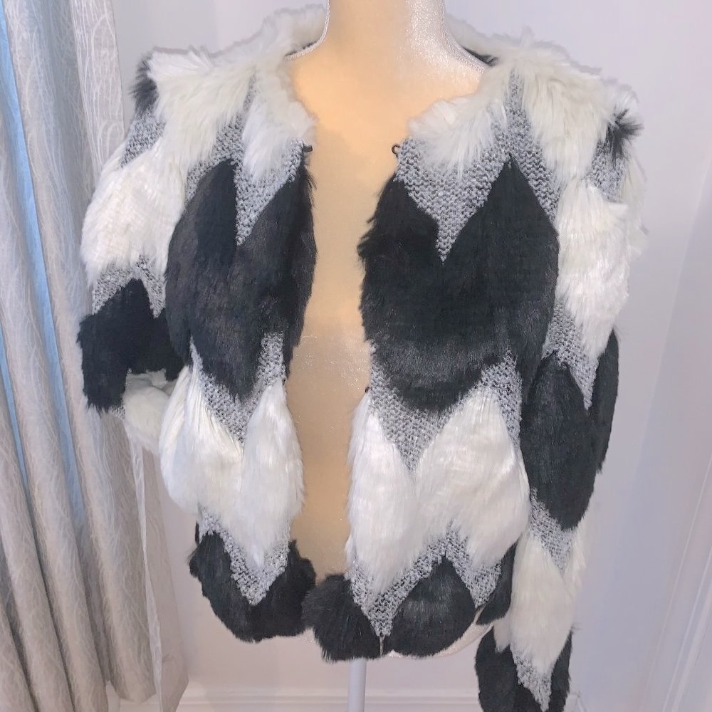 CeCe Faux Fur Bomber Jacket BLK/WHT Small